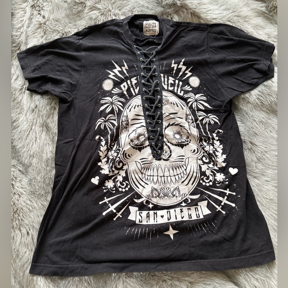 Vintage Furst of a kind laced tee